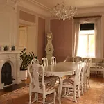 Kartanohotelli Karhulan Hovi Kotka