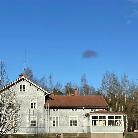 Kartanohotelli Karhulan Hovi Kotka