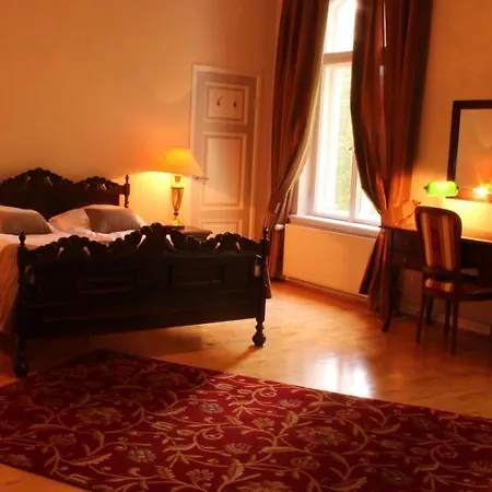 Kartanohotelli Karhulan Hovi Hotel