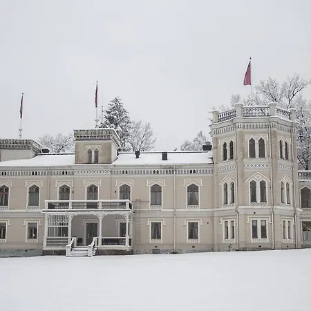 Kartanohotelli Karhulan Hovi Hotell 3*
