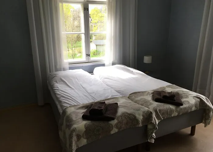 Kartanohotelli Karhulan Hovi Hotell 3*