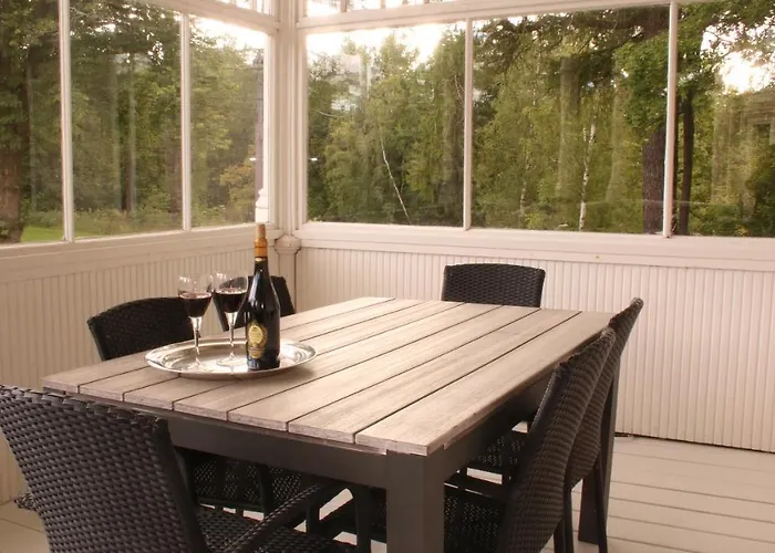 Kartanohotelli Karhulan Hovi Hotell Kotka