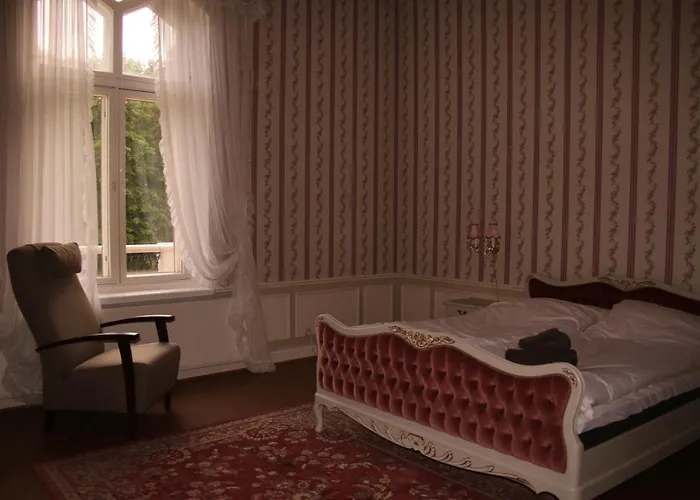 Kartanohotelli Karhulan Hovi Hotell